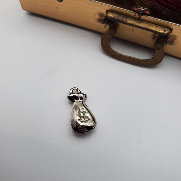 Money-bag charm pendant